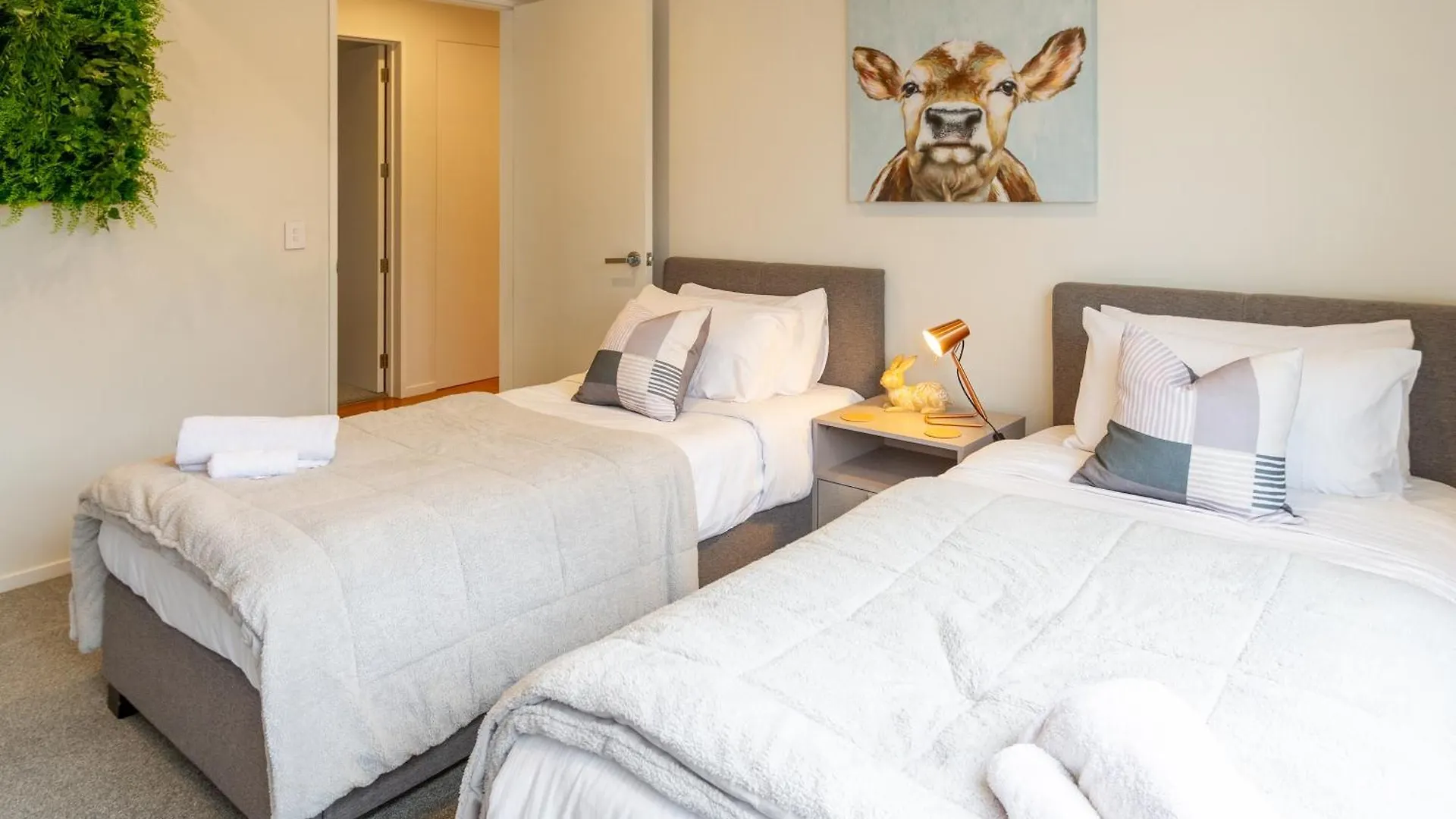 Private Family City Retreat, Sleeps 8 Christchurch 0*,