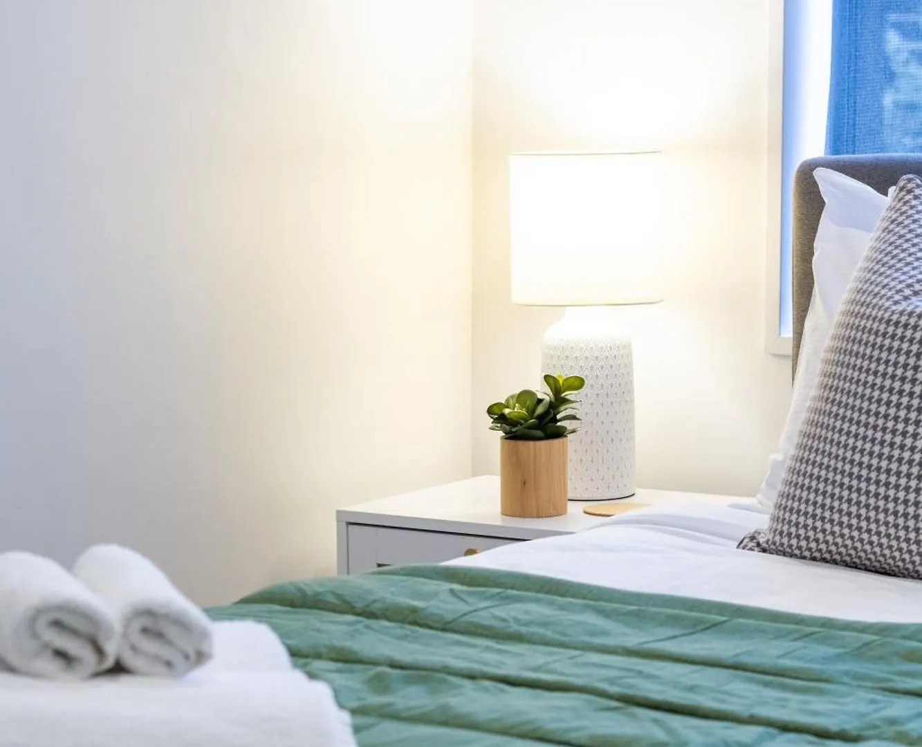Private Family City Retreat, Sleeps 8 Christchurch