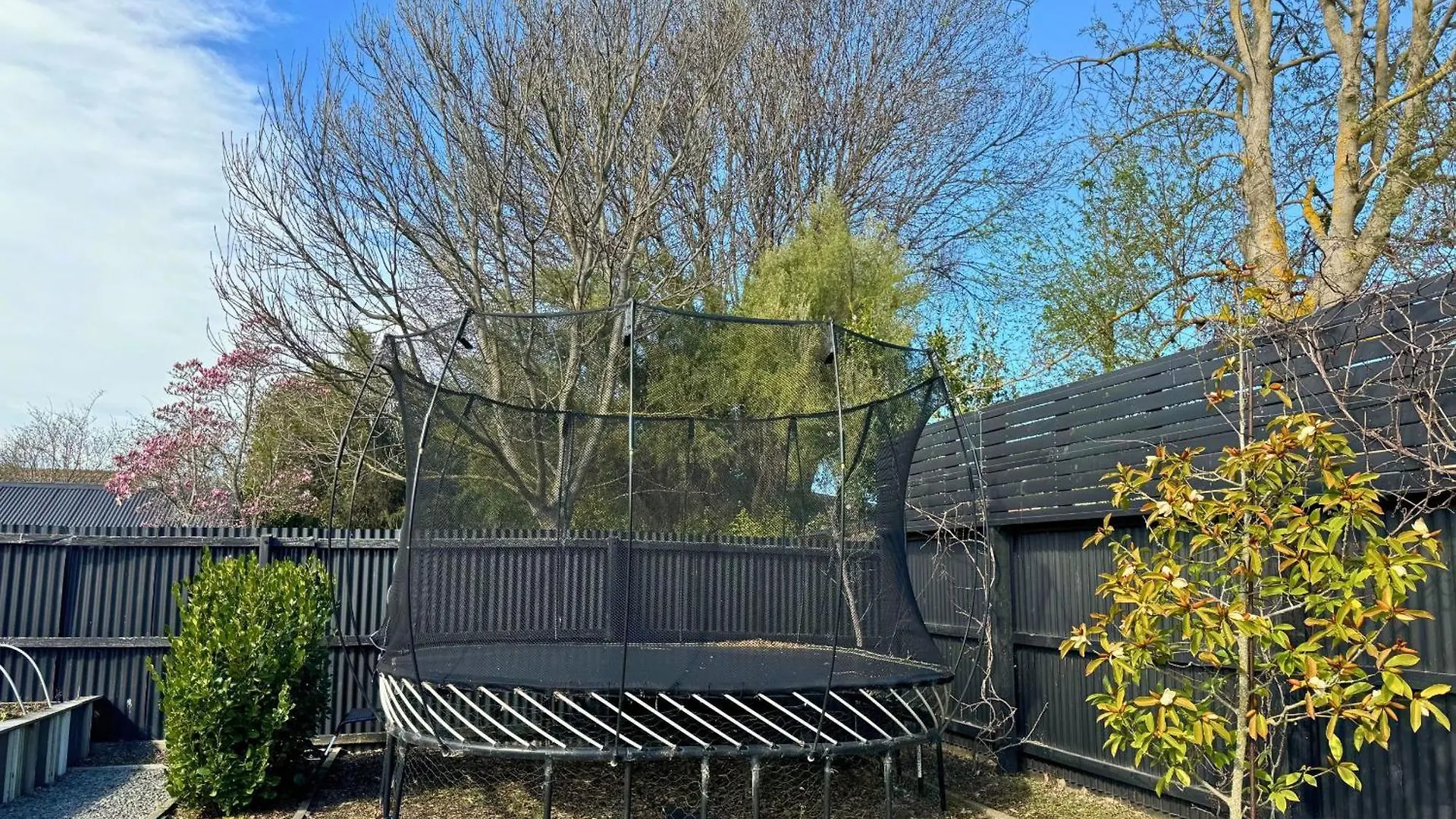 Private Family City Retreat, Sleeps 8 Christchurch New Zealand